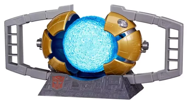 the-transformers-the-movie-studio-series-roleplay-replica-the-matrix-of-leadership-1784861167-0 the-transformers-the-movie-studio-series-roleplay-replica-the-matrix-of-leadership-1784861167-0