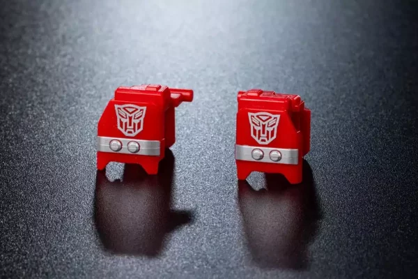 transformers-blokees-plastic-model-kit-classic-class-01-optimus-prime-1784848185-12 transformers-blokees-plastic-model-kit-classic-class-01-optimus-prime-1784848185-12