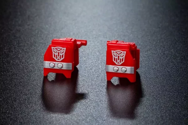 transformers-blokees-plastic-model-kit-classic-class-01-optimus-prime-1784848186-13 transformers-blokees-plastic-model-kit-classic-class-01-optimus-prime-1784848186-13
