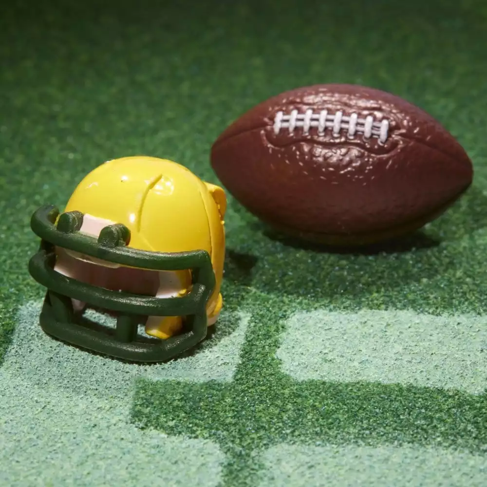 transformers-x-nfl-action-figure-green-bay-packers-tundra-prime-14-cm-1784862174-7