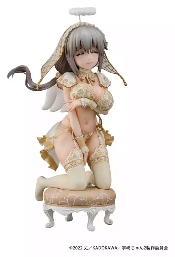 uzaki-chan-wants-to-hang-out-pvc-statue-1-7-tsuki-uzaki-angel-ver-19-cm-1784883738-0