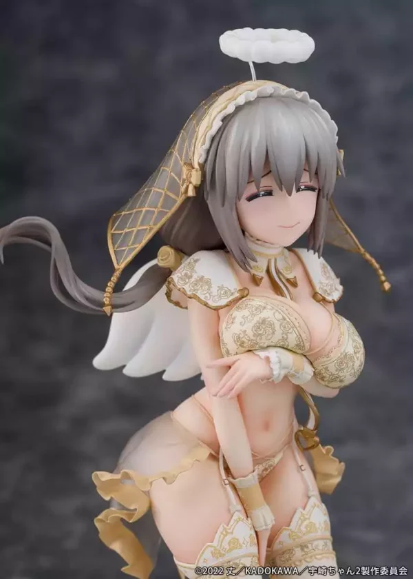 uzaki-chan-wants-to-hang-out-pvc-statue-1-7-tsuki-uzaki-angel-ver-19-cm-1784883743-5