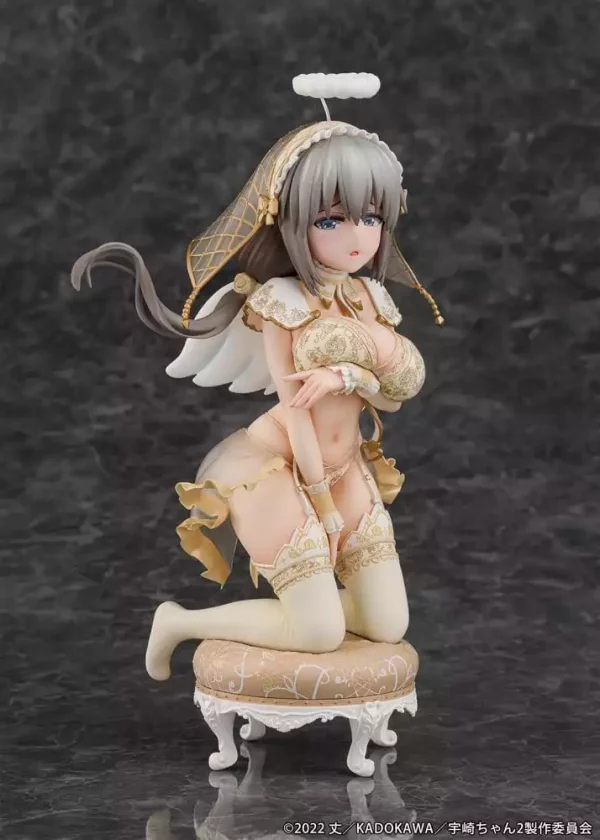 uzaki-chan-wants-to-hang-out-pvc-statue-1-7-tsuki-uzaki-angel-ver-19-cm-1784883745-7