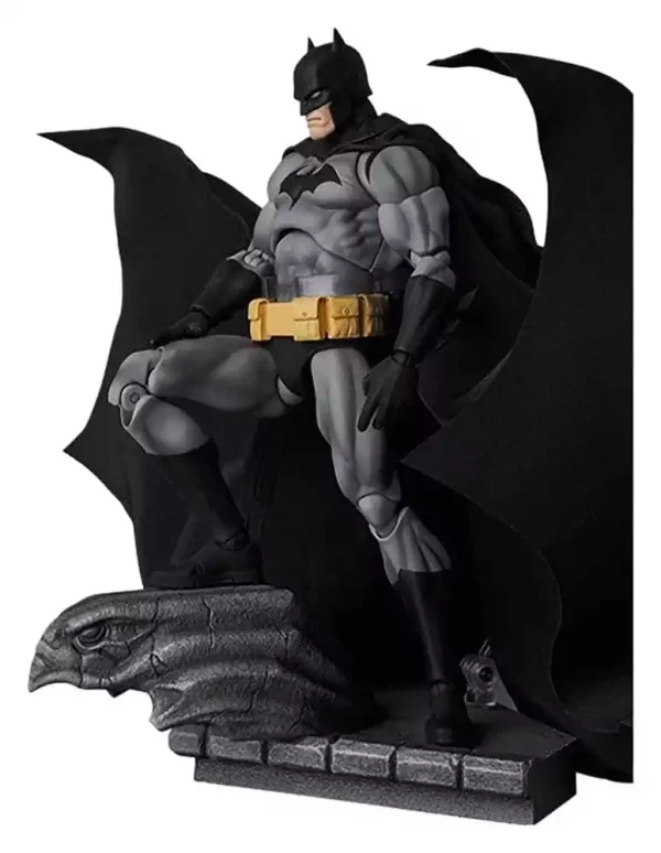 batman-hush-mafex-action-figure-batman-black-ver-16-cm-re-run-1788191875-0