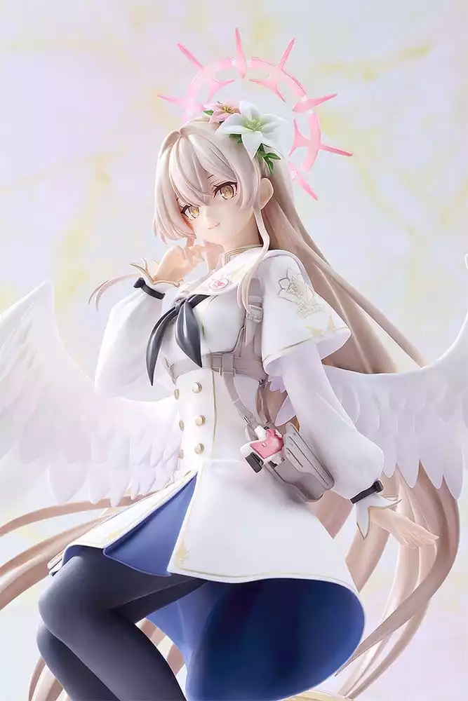 blue-archive-pvc-figure-1-7-nagisa-radiance-in-bloom-26-cm-1786448964-10