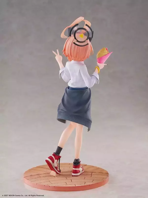blue-archive-pvc-figure-1-7-neru-school-memorial-lobby-ver-22-cm-1787643116-4