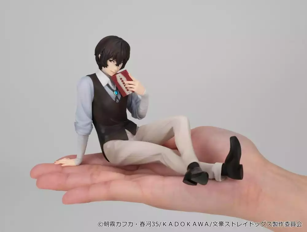 bungo-stray-dogs-g-e-m-series-pvc-figure-dazai-san-palm-size-1786084233-1