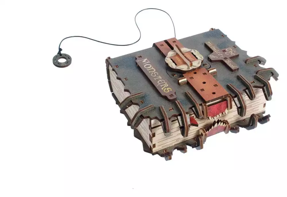 harry-potter-3d-wooden-puzzle-the-monster-book-of-monsters-1786085757-1