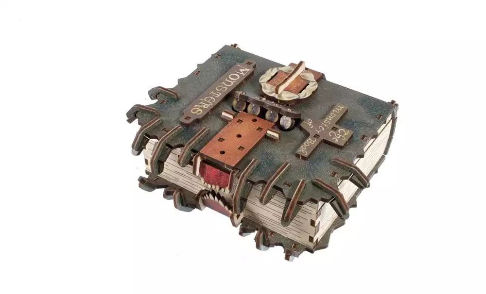 harry-potter-3d-wooden-puzzle-the-monster-book-of-monsters-1786085778-22