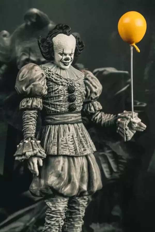 it-welcome-to-derry-movie-maniacs-figure-pennywise-black-white-16-cm-1786726445-13