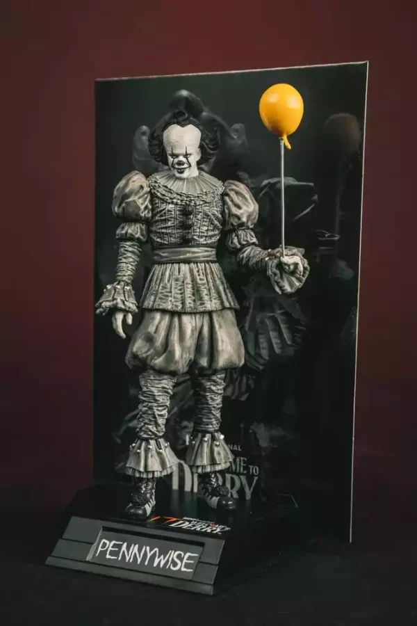 it-welcome-to-derry-movie-maniacs-figure-pennywise-black-white-16-cm-1786726447-15