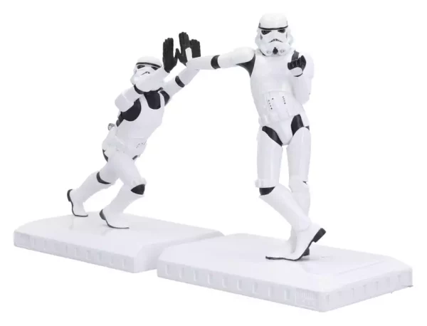 original-stormtrooper-bookends-working-hard-hardly-working-19-cm-1785833400-1 original-stormtrooper-bookends-working-hard-hardly-working-19-cm-1785833400-1