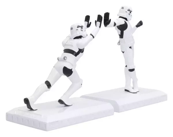 original-stormtrooper-bookends-working-hard-hardly-working-19-cm-1785833402-3 original-stormtrooper-bookends-working-hard-hardly-working-19-cm-1785833402-3