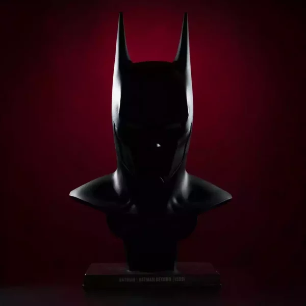 batman-dc-direct-replica-1-1-batman-beyond-mask-58-cm-1789803855-1