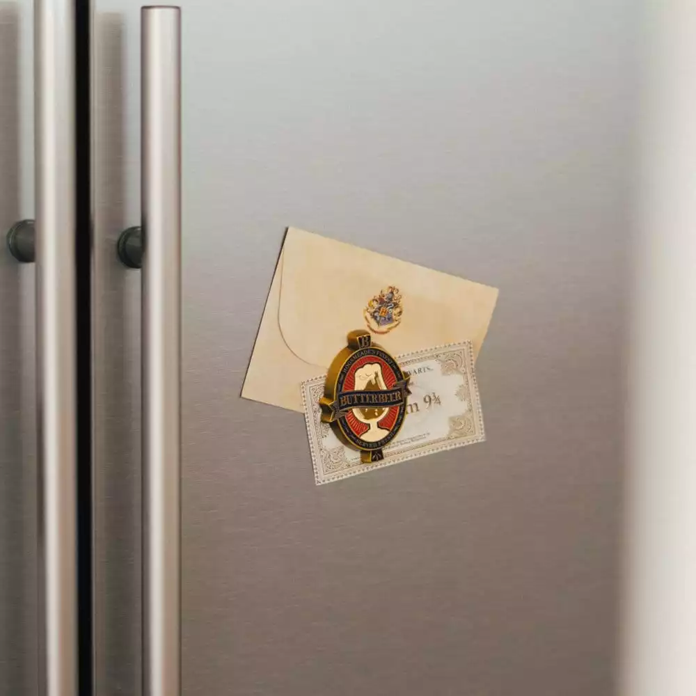 harry-potter-butterbeer-magnet-with-bottle-opener-1789391685-6