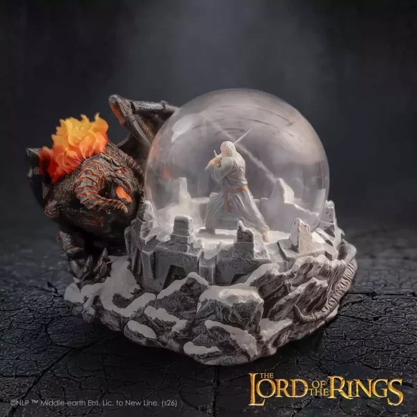 lord-of-the-rings-snow-globe-battle-of-the-peak-13-cm-1789989729-3