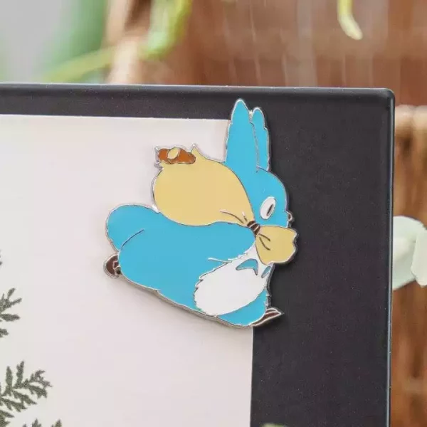 my-neighbor-totoro-magnet-middle-totoro-silhouette-run-1790675885-0
