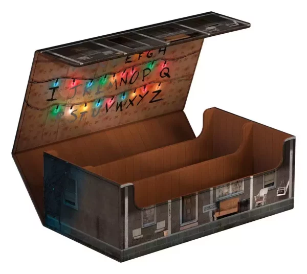 squaroes-collectors-800-case-stranger-things-the-byers-house-1789473370-3