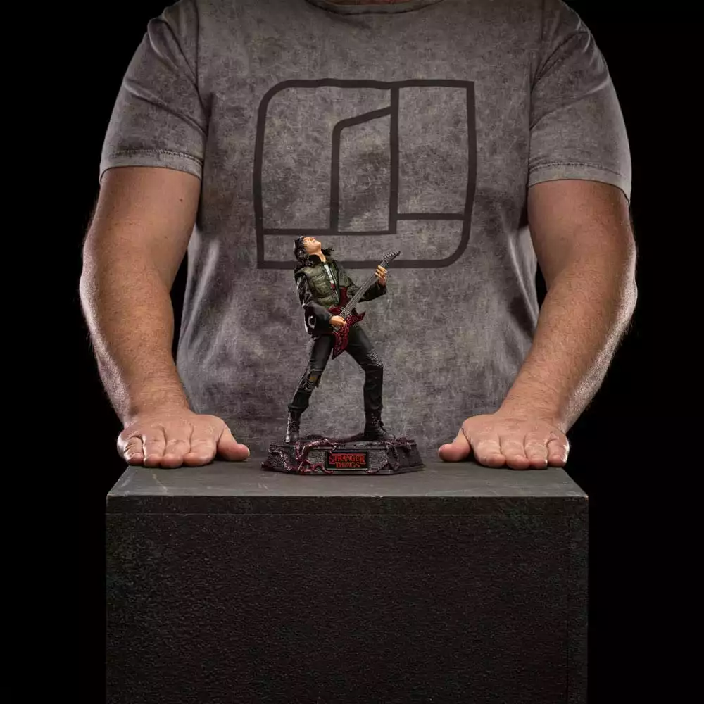 stranger-things-deluxe-art-scale-statue-1-10-eddie-munson-20-cm-1789989465-12