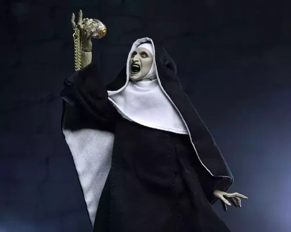 the-conjuring-universe-ultimate-action-figure-the-nun-valak-18-cm-1788768520-3