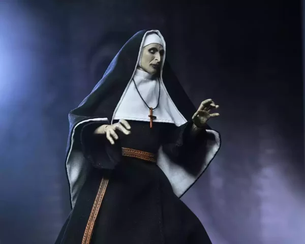 the-conjuring-universe-ultimate-action-figure-the-nun-valak-18-cm-1788768525-8