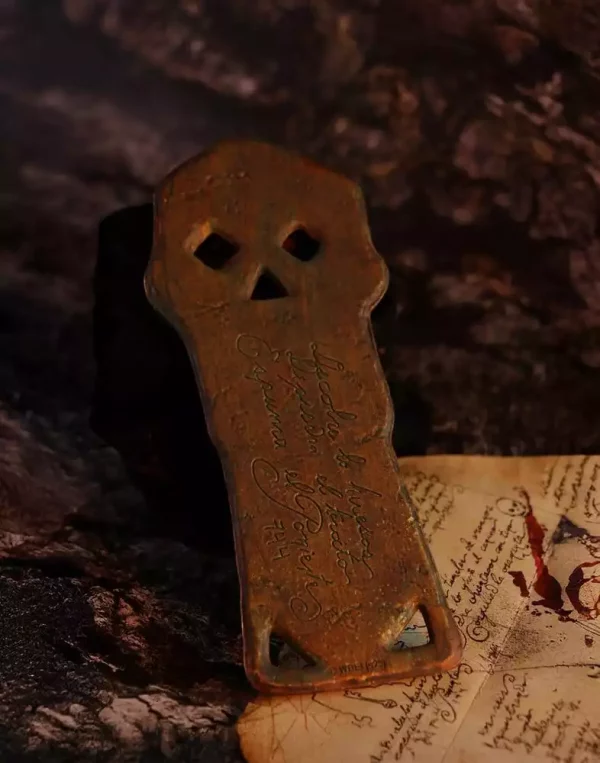 the-goonies-replica-bones-key-25-cm-1790675861-3