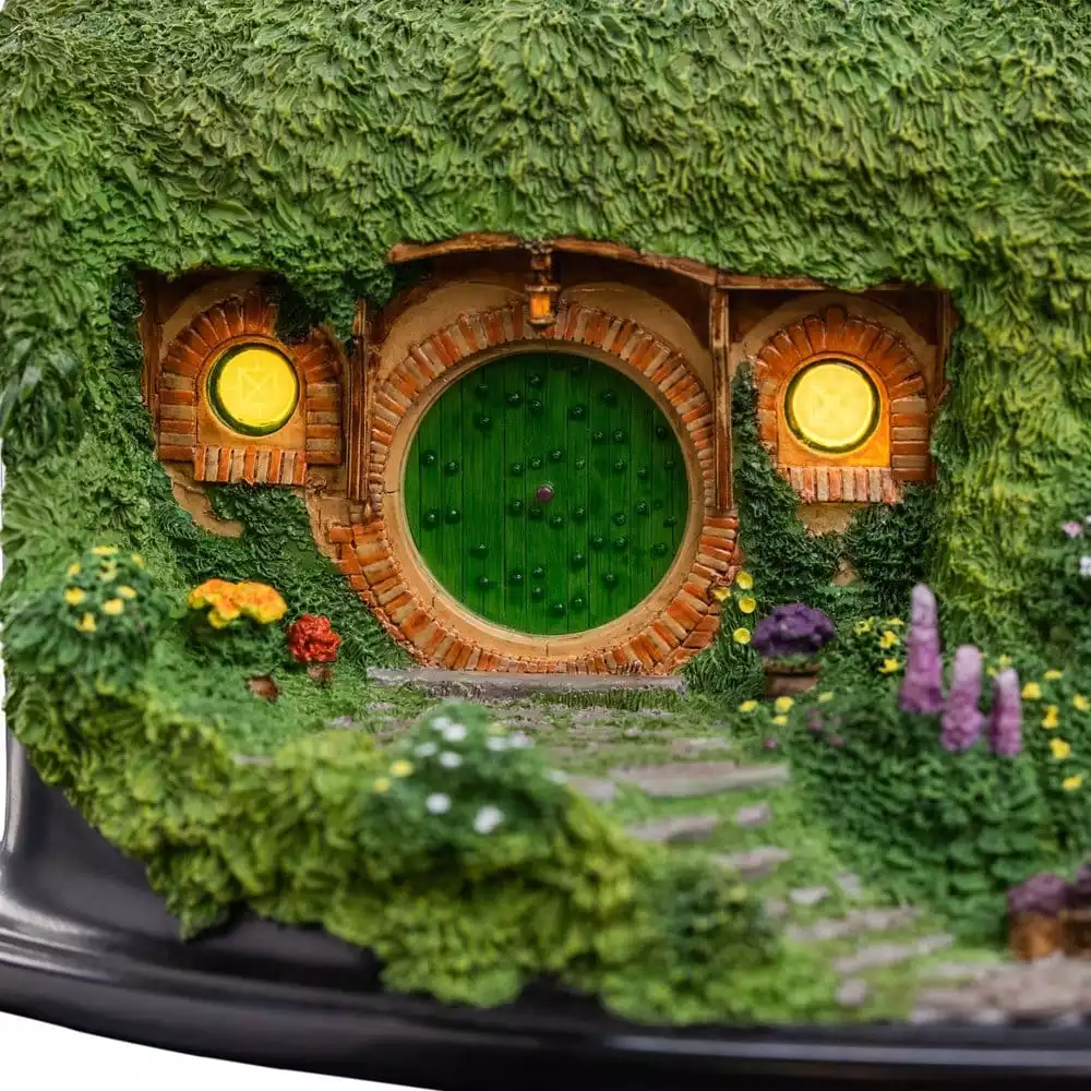 the-lord-of-the-rings-environment-hobbit-hole-bag-end-illuminated-edition-7-cm-1790099450-4