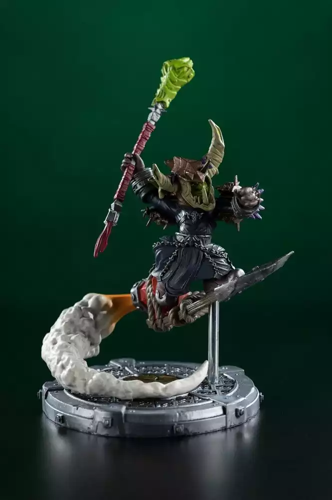world-of-warcraft-1-12-scale-limited-edition-posed-figure-goblin-19-cm-1789514348-9