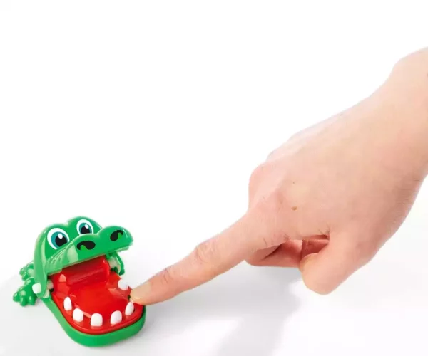 keychain-mini-biting-crocodile-1791374271-2 keychain-mini-biting-crocodile-1791374271-2